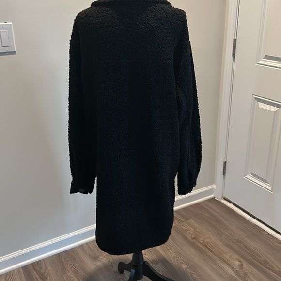 Shacket - Picture 7 of 8